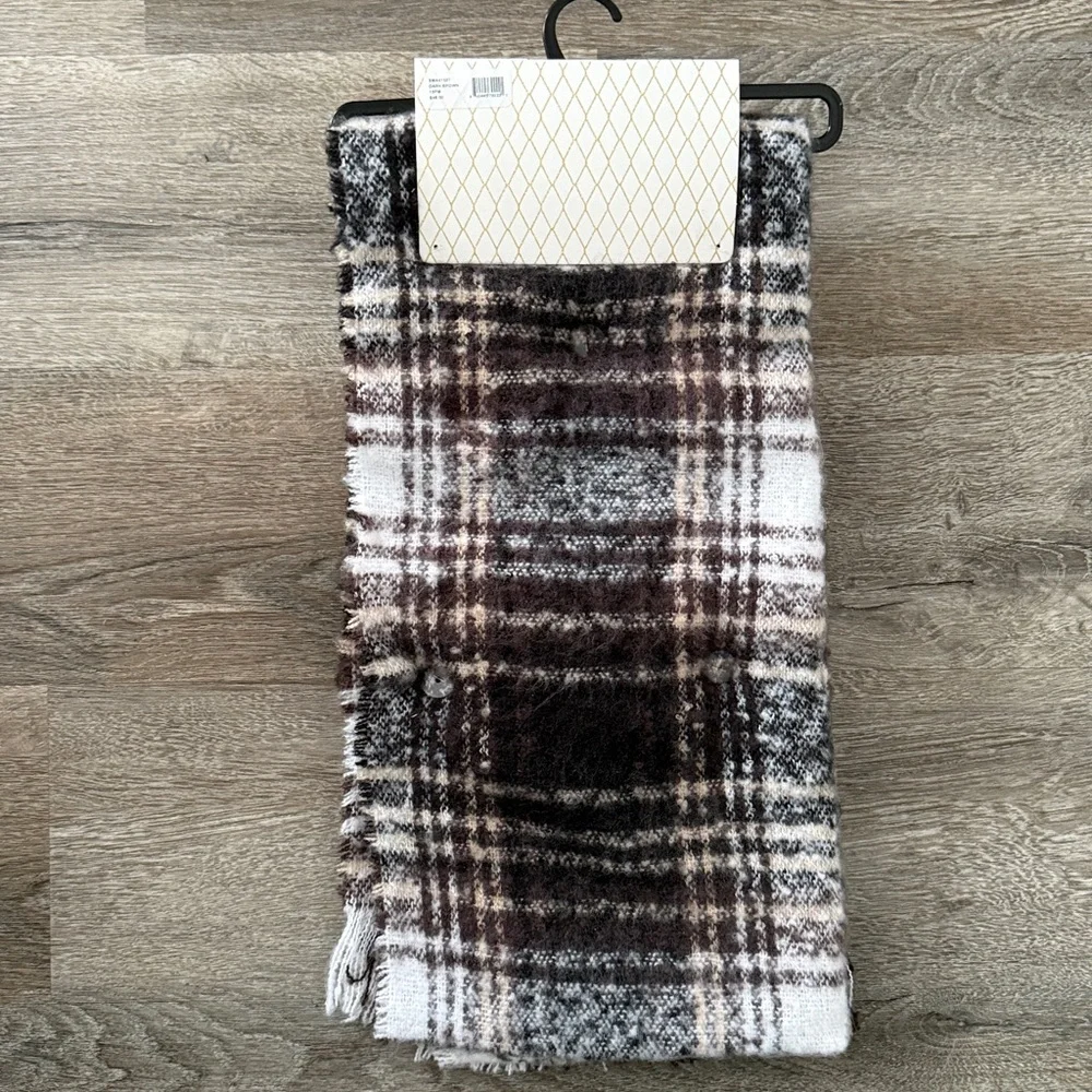 NWT Steve Madden Chocolate Knit Hat and Scarf Set. So cute!